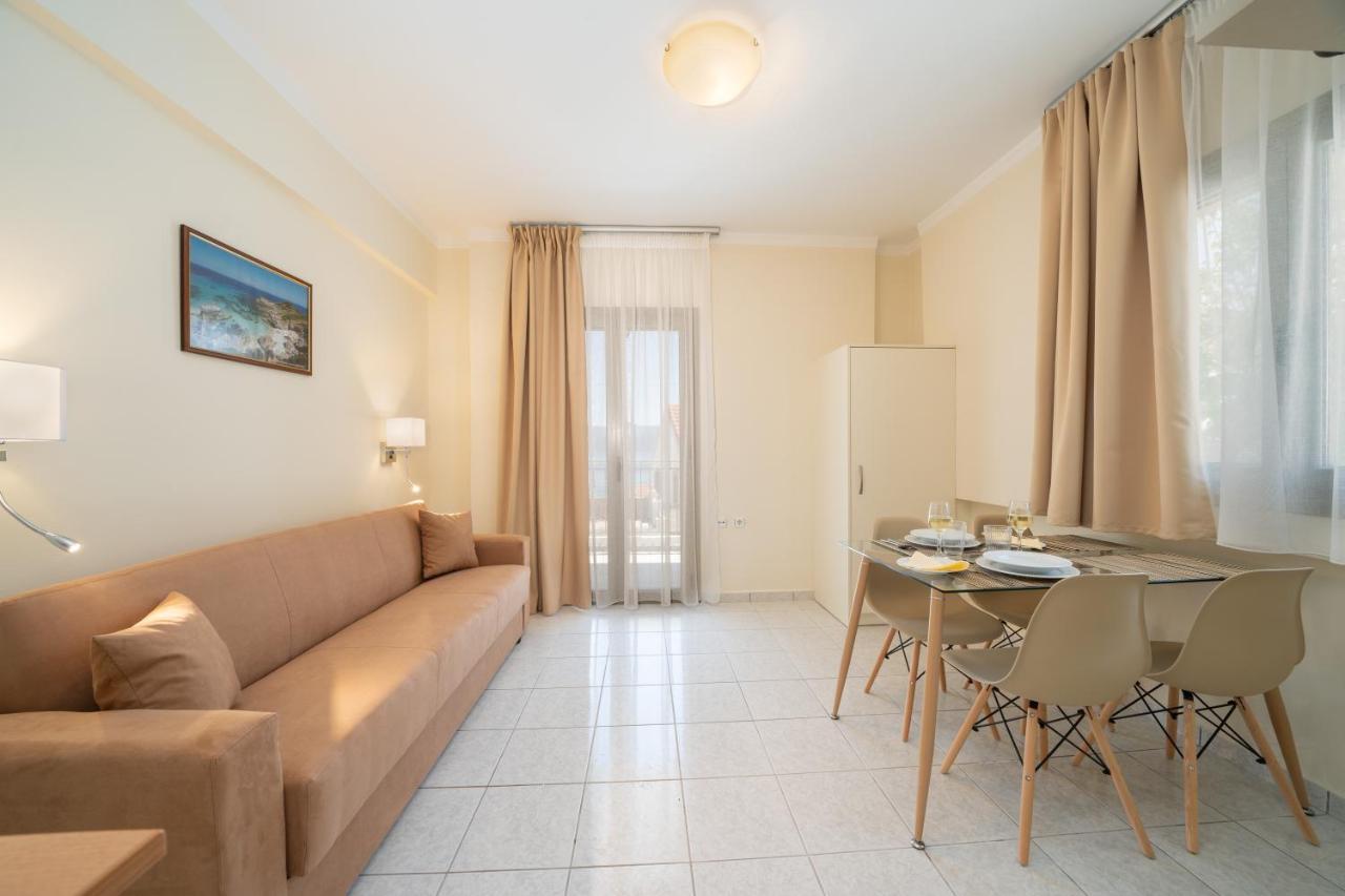Makis Village-apartments Agia Efimia