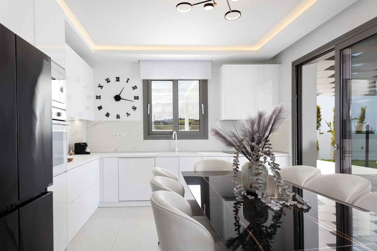 Alma Villa, 2000m2 Luxury Living, By Thinkvilla Villa