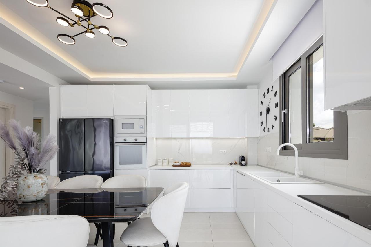 Alma Villa, 2000m2 Luxury Living, By Thinkvilla
