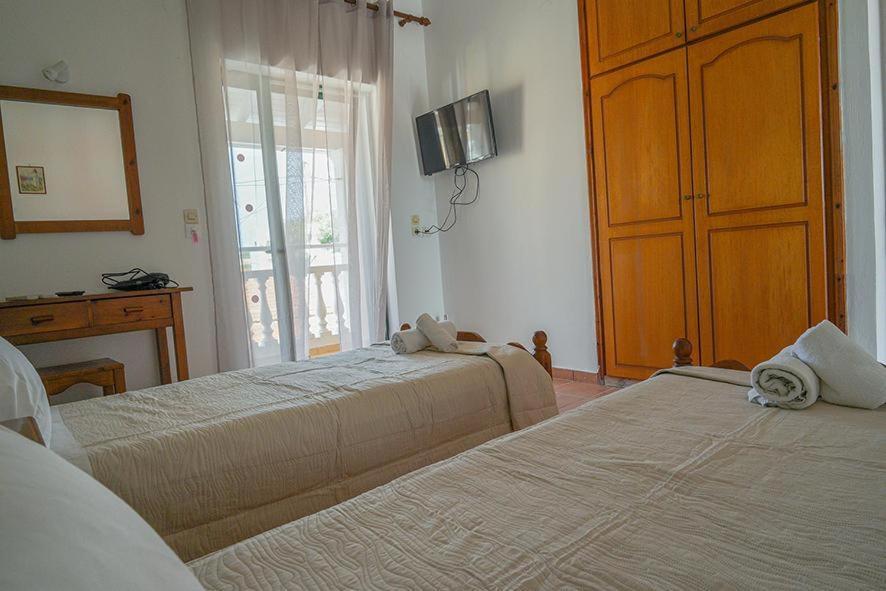 Aris Seaside Issos Apartment Agios Georgios (Corfu)