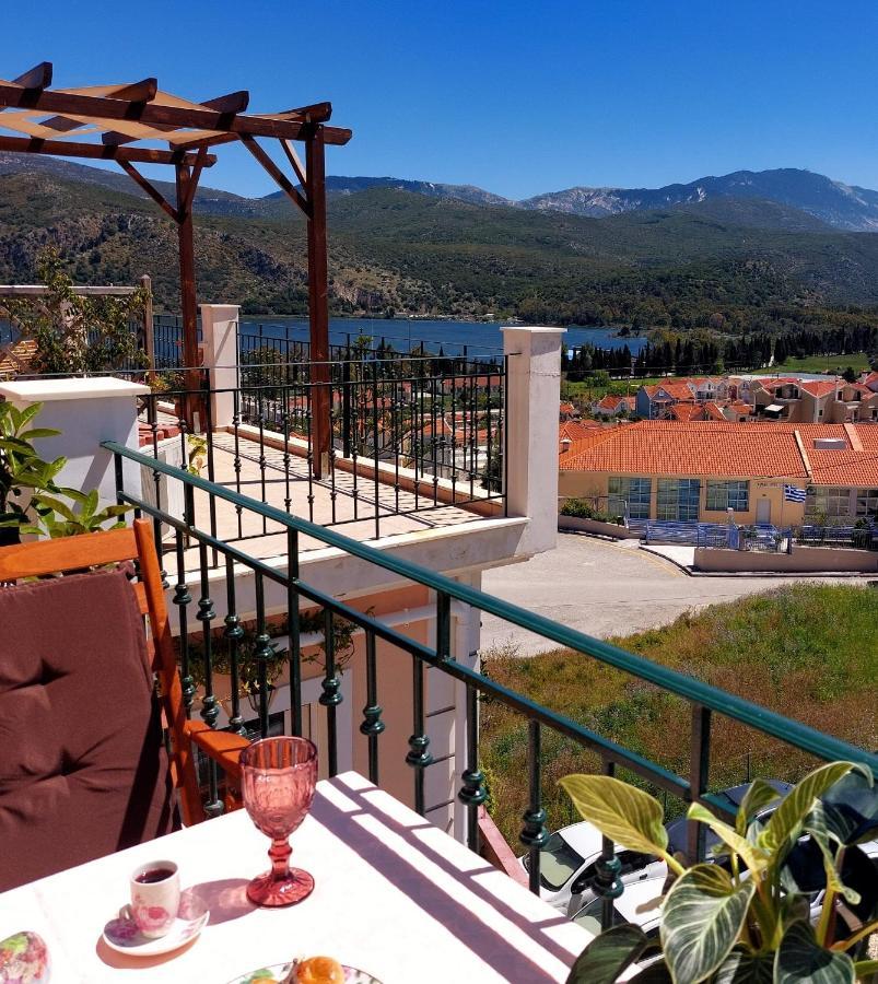 Zoi Luxurious Seaview Retreat Apartment