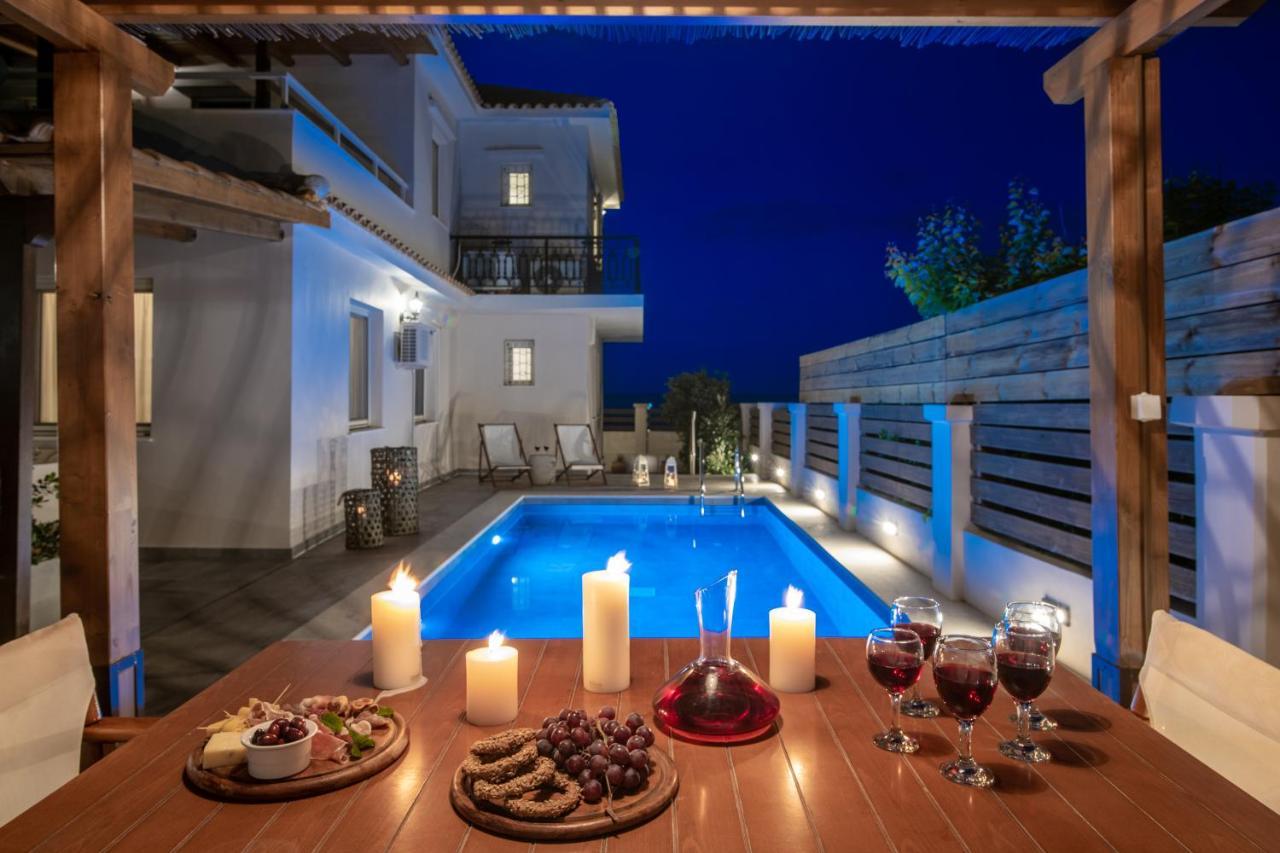 Elizabeth - Seafront Classic Villa! Villa Argassi