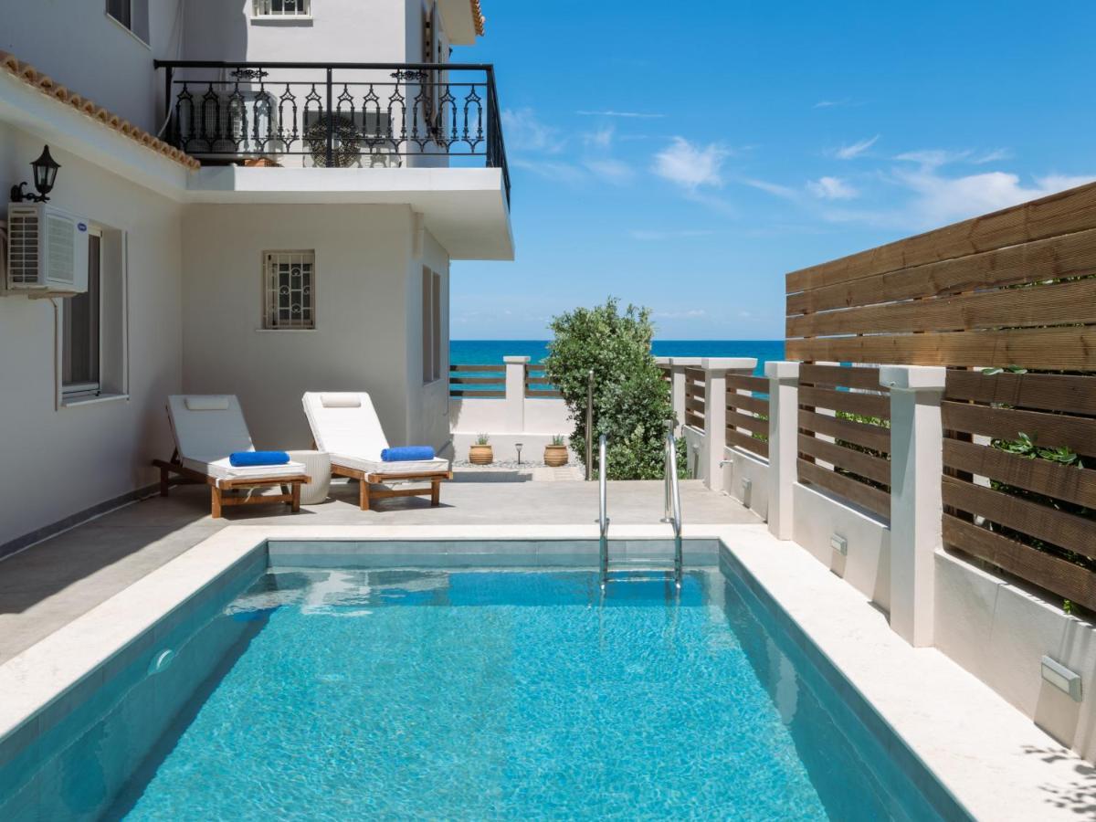 Elizabeth - Seafront Classic Villa! Villa