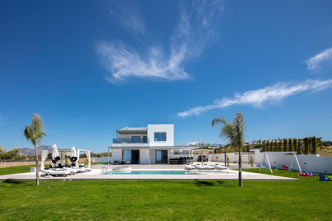 Alma Villa, 2000m2 Luxury Living, By Thinkvilla Villa
