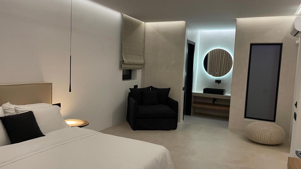 Mykonos Villa, Luxe Escape With Private Pool Villa Klouvas