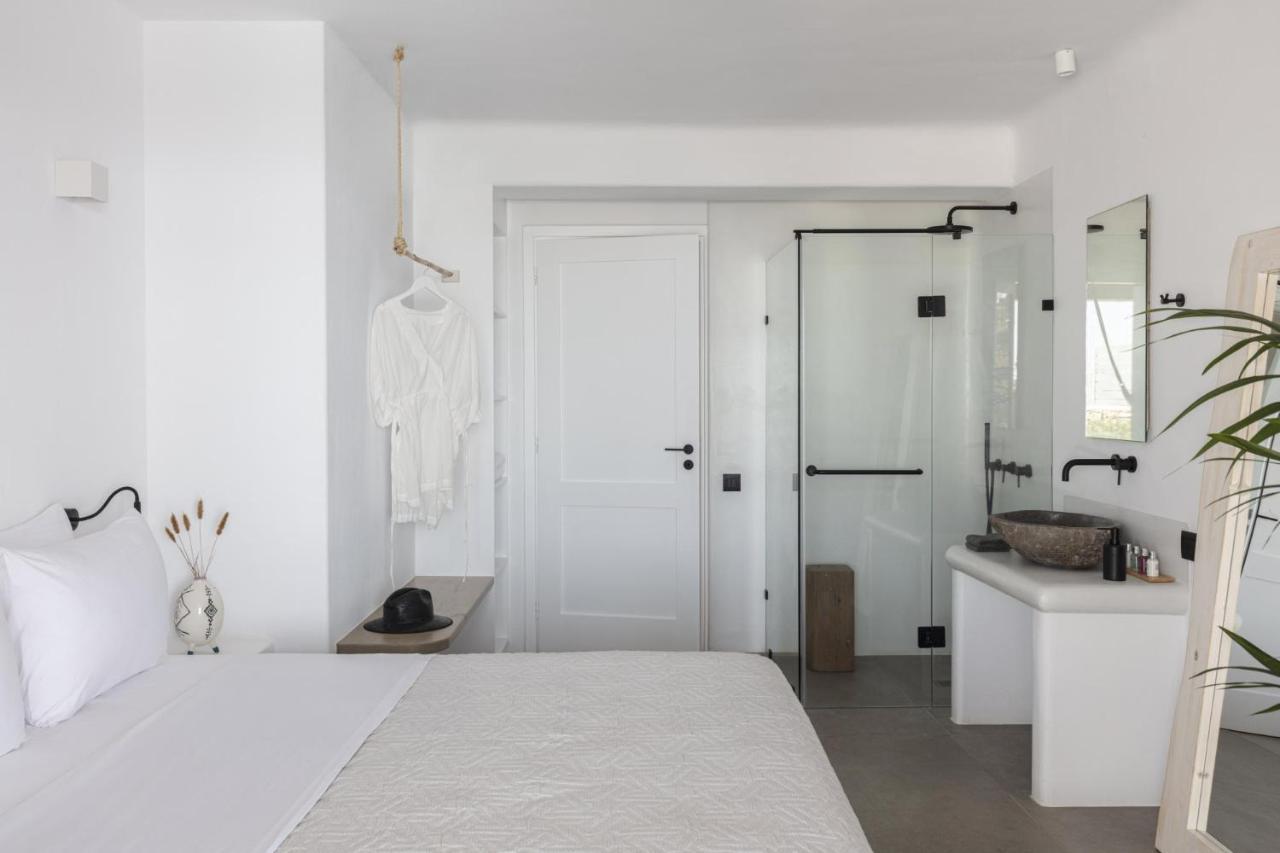 Agapi, 2 Min Walk To The & Heated Pool, By Red Windmill Villa Kalafatis