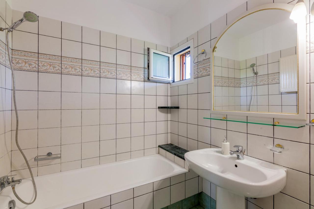 Chrysalida, Unspeakble Views And Privacy! Villa