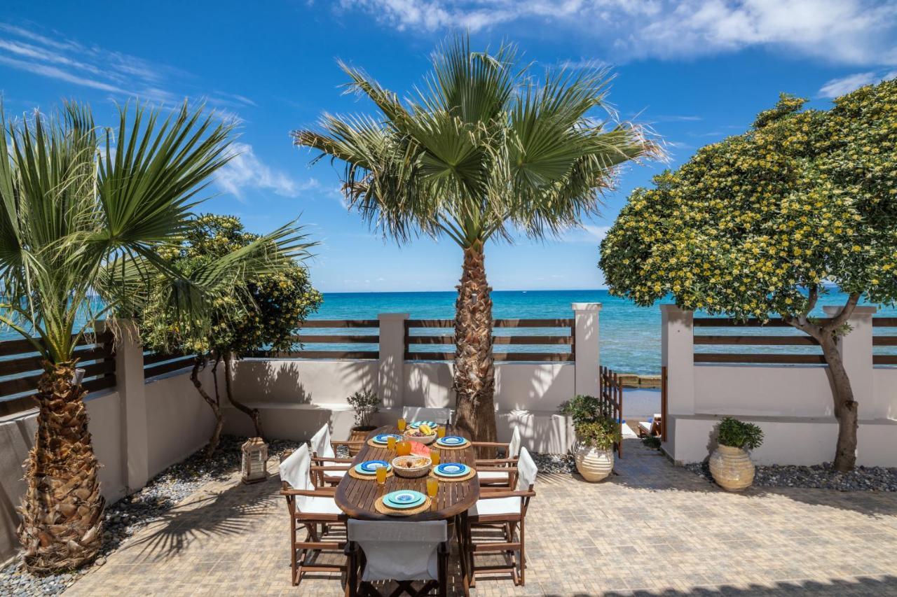 Elizabeth - Seafront Classic Villa! * Argassi