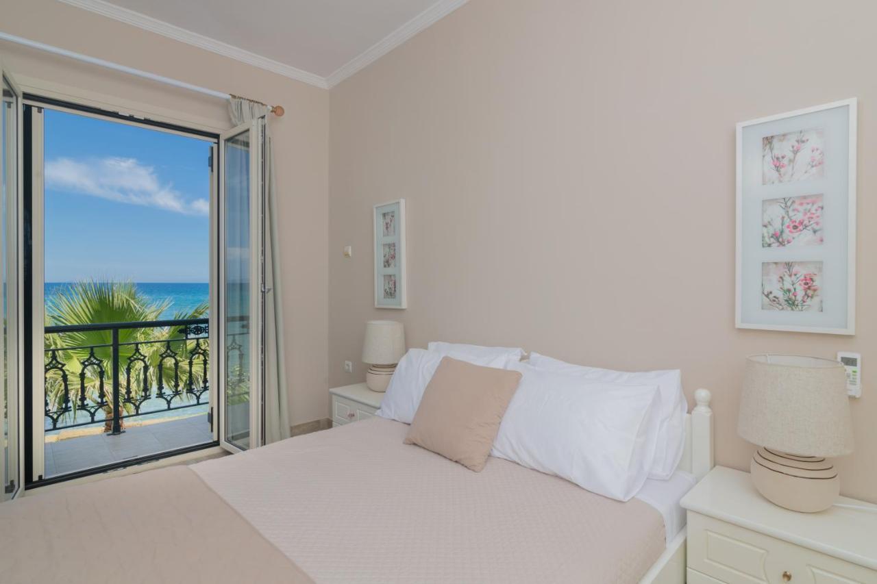 Elizabeth - Seafront Classic Villa! Villa Argassi
