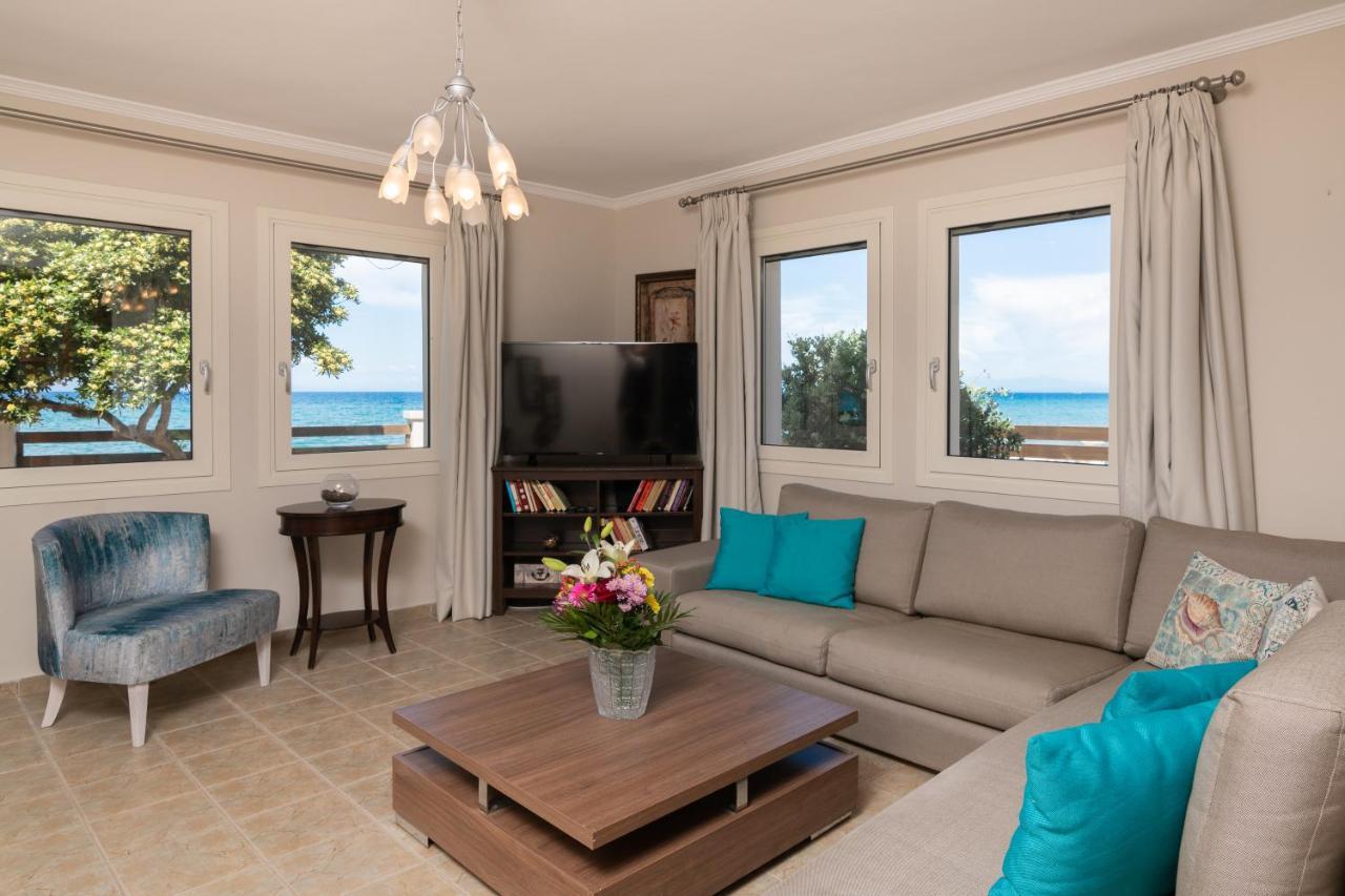 Elizabeth - Seafront Classic Villa! Villa Argassi