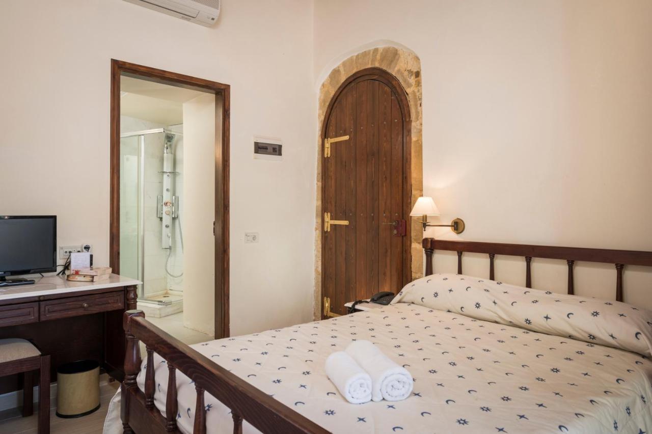 Hotel Village &