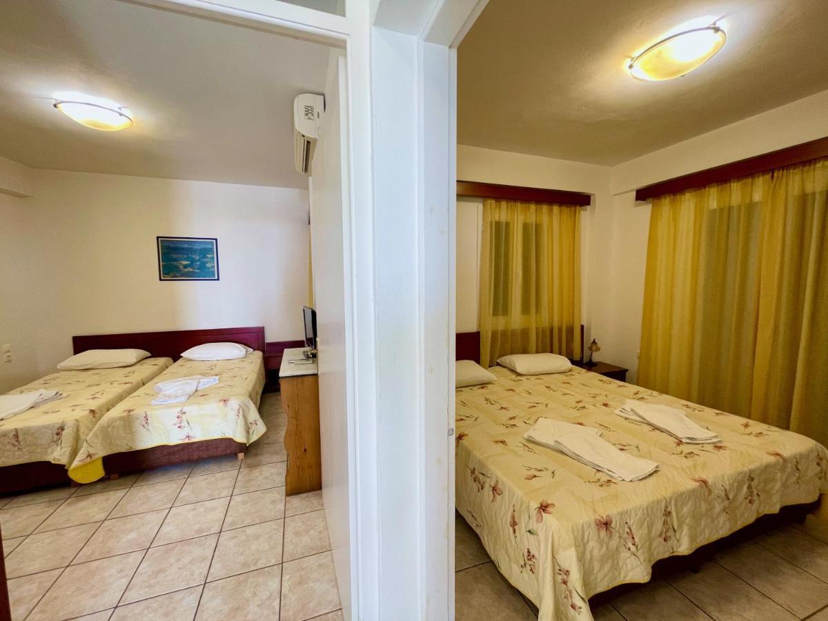 Venardos Hotel