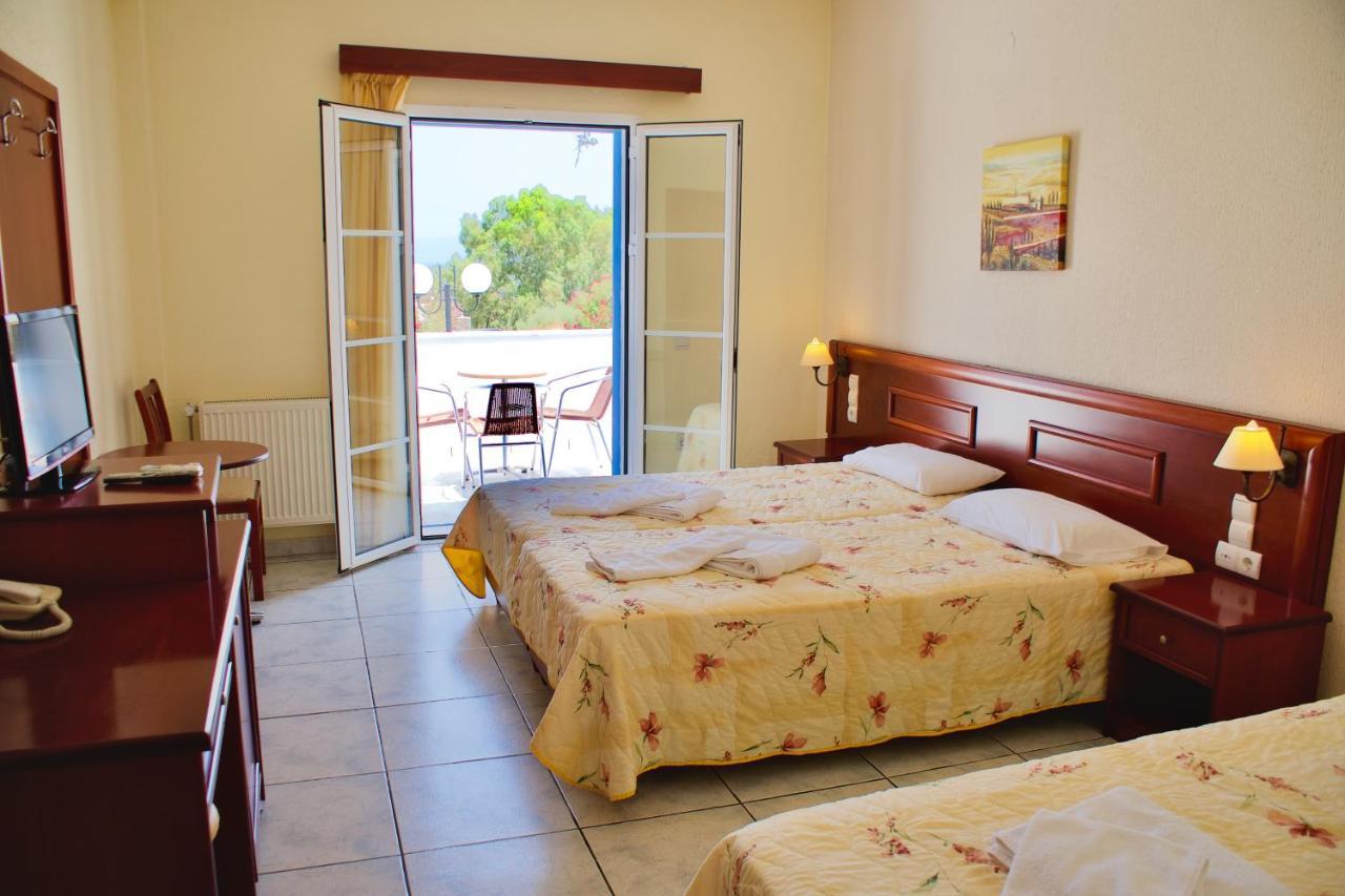 Venardos Hotel