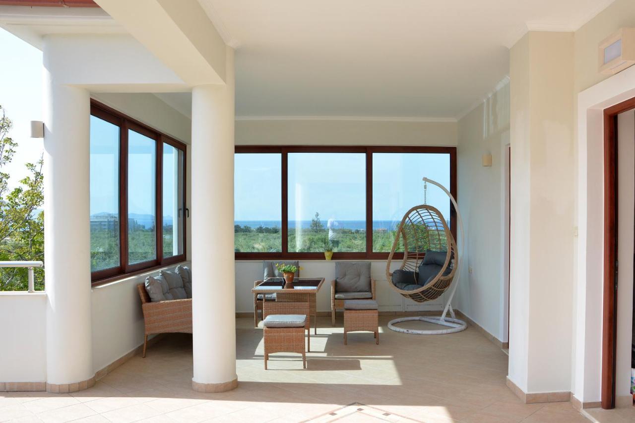 Ianthe Apartment *