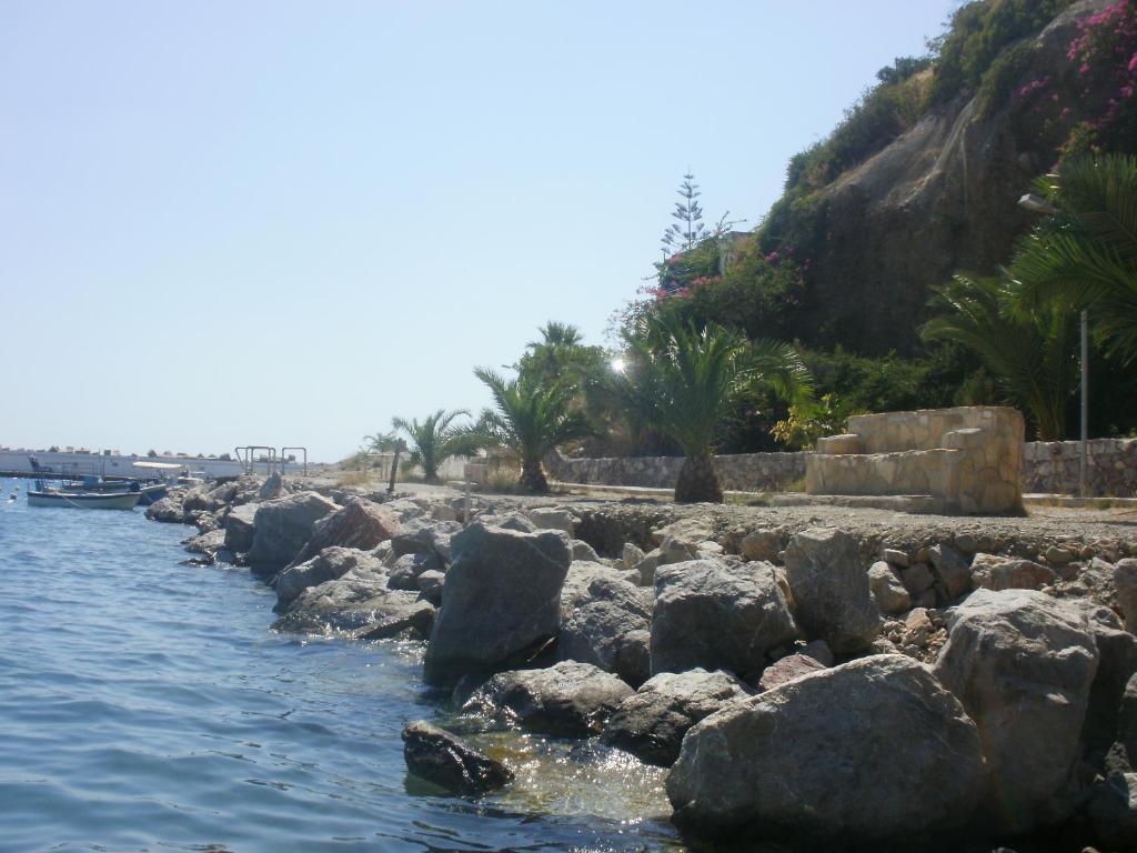 Rea Hotel 2*