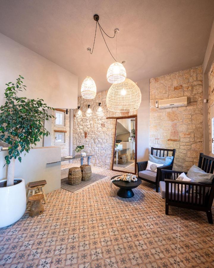 Petrino Eco Village 4*