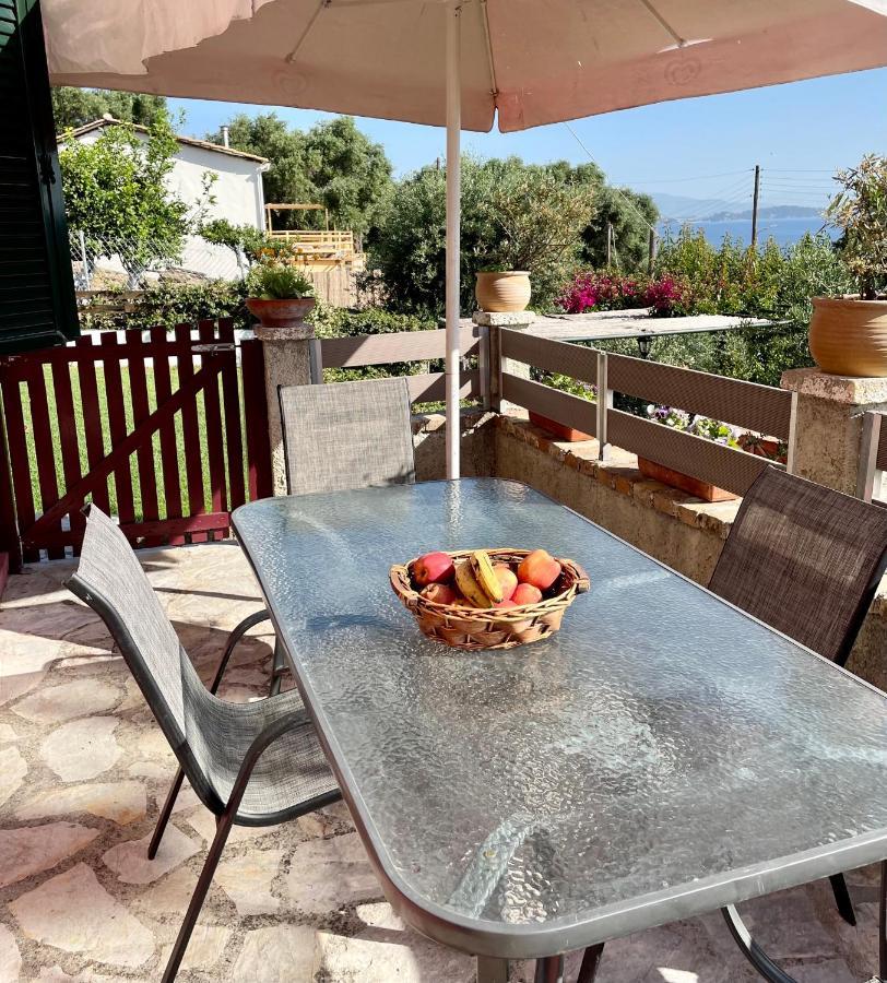 Alesti House With Garden And Private Access Apartment