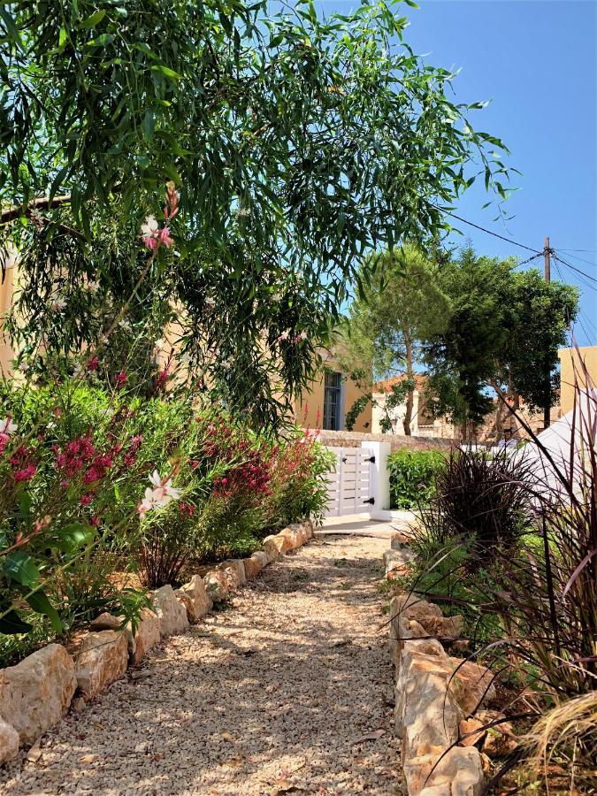Miranda Chalki Town