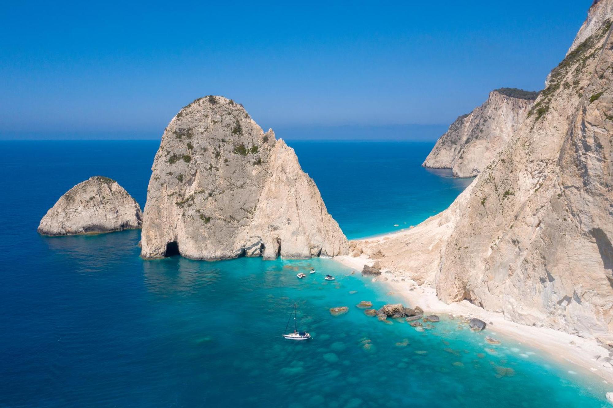 Daily Cruises Private Yachts