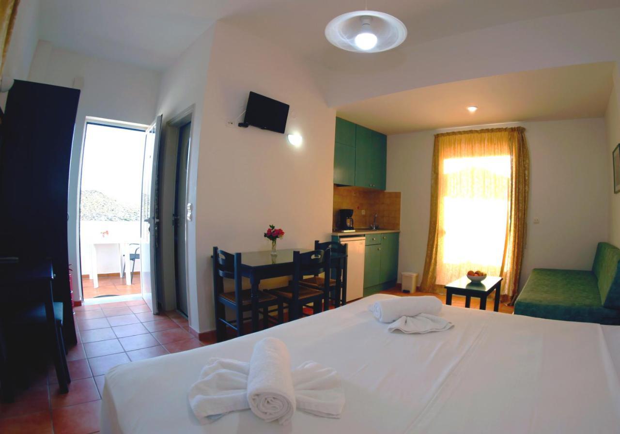 Tersanas Beach Lodges *