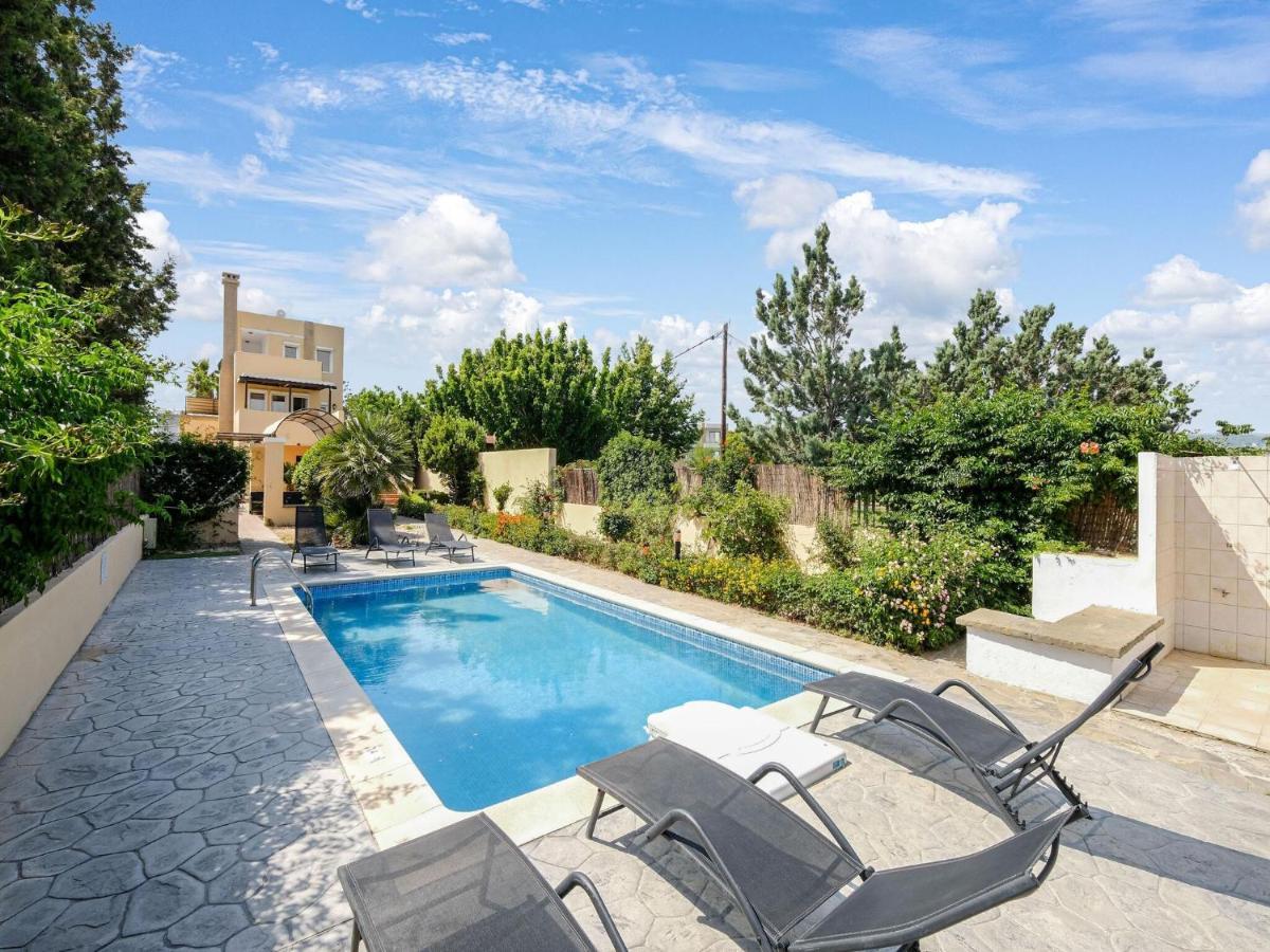 Alluring In With Private Pool Holiday home