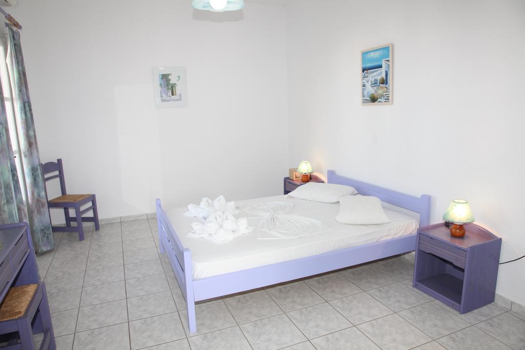 Deep Blue Apartment Logaras