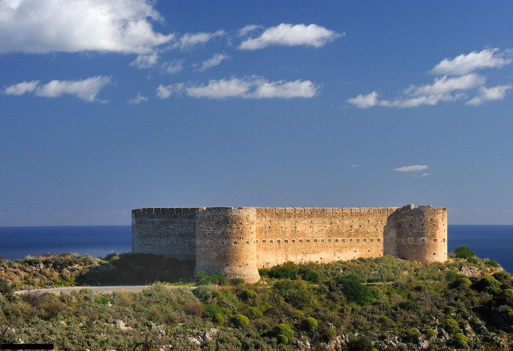 Aptera Paradise