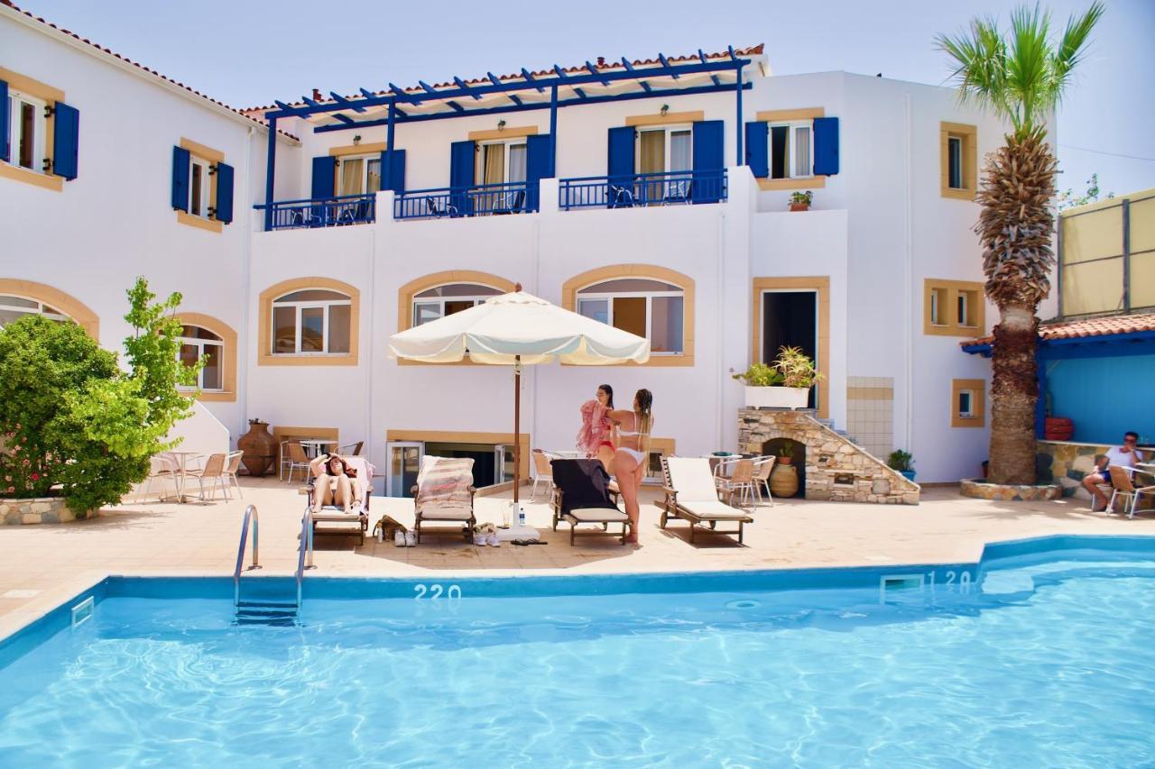 Venardos Hotel 3*