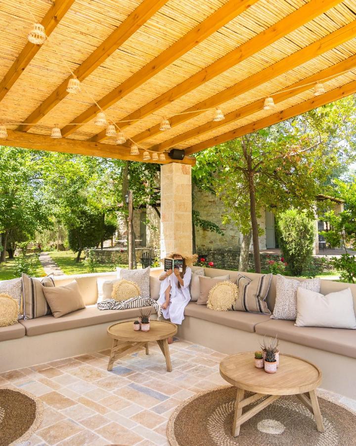Petrino Eco Village Hotel 4*