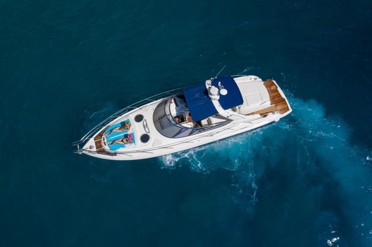 Daily Cruises Private Yachts