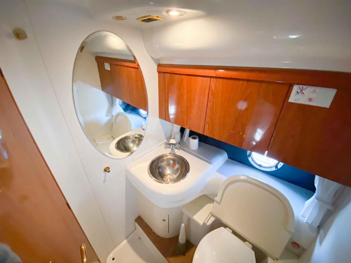 Daily Cruises Private Yachts Botel