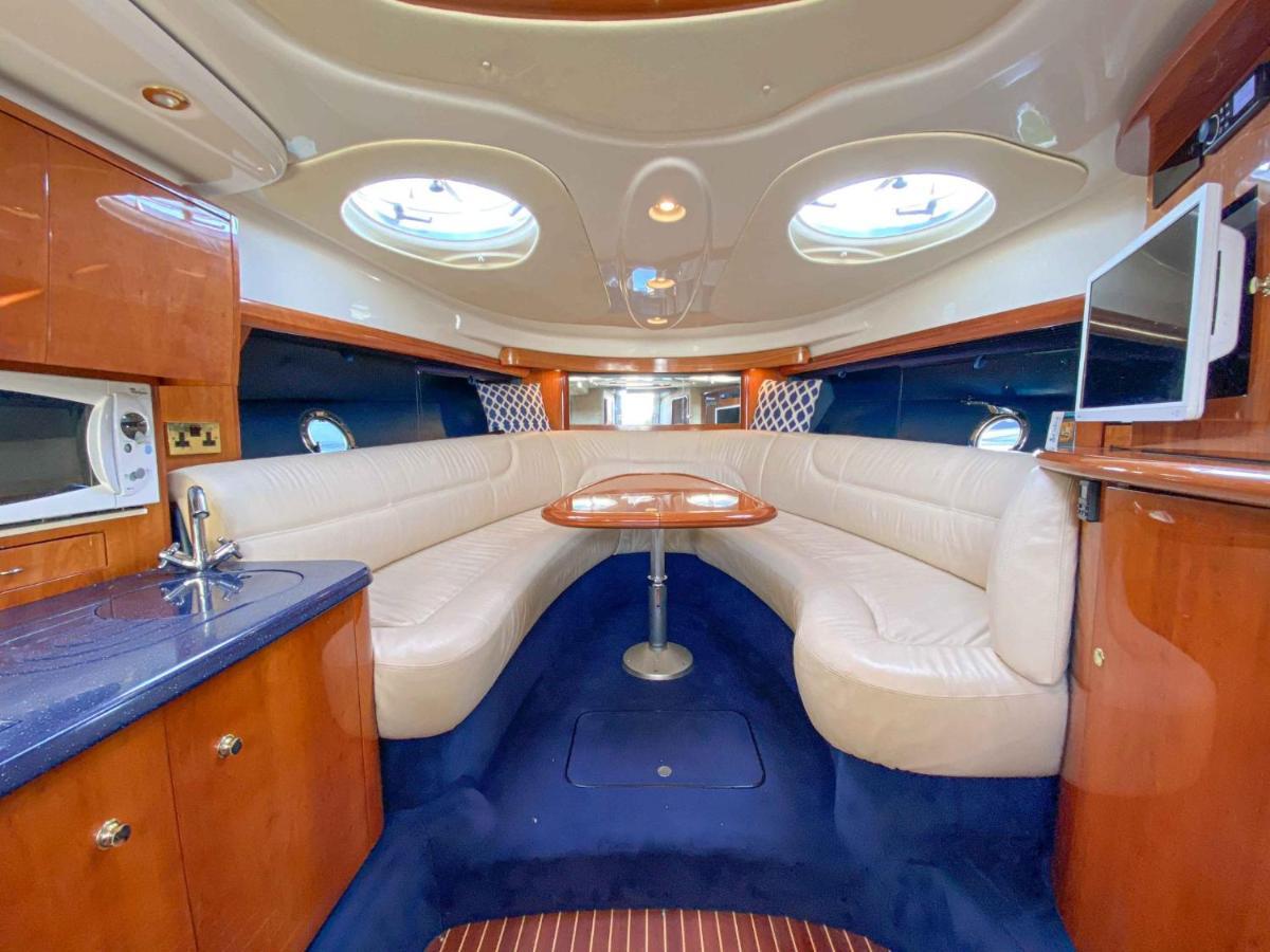 Daily Cruises Private Yachts