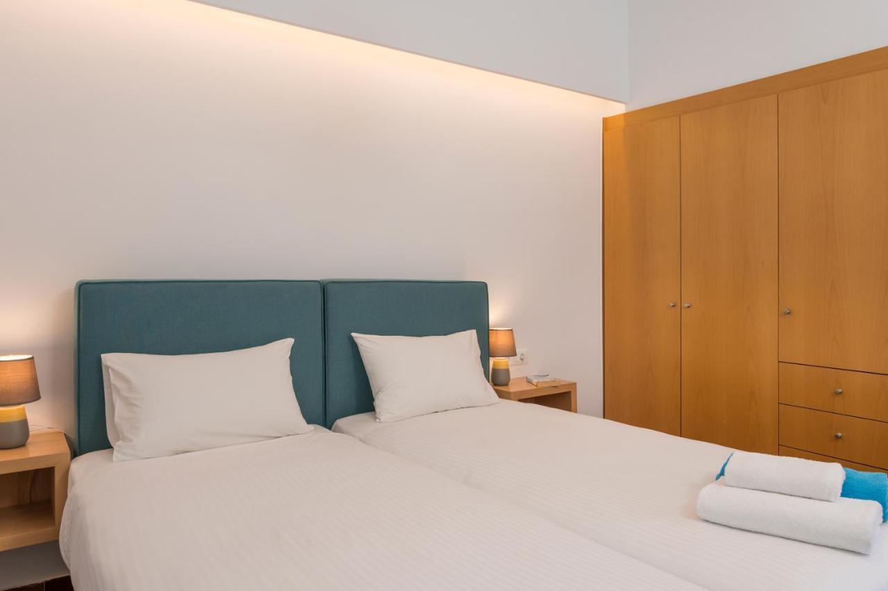 Hermes Front Apartment *