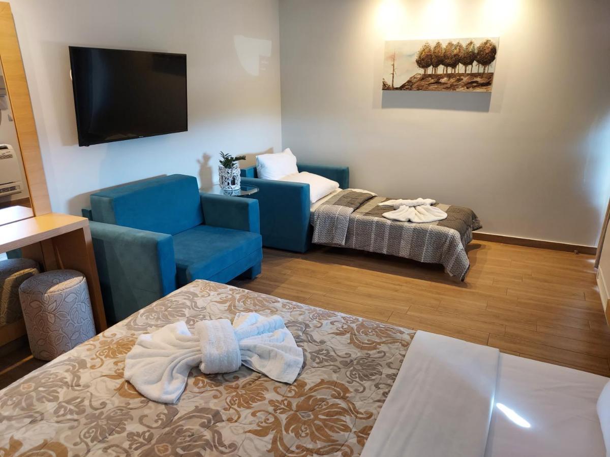Hotel Epavlis