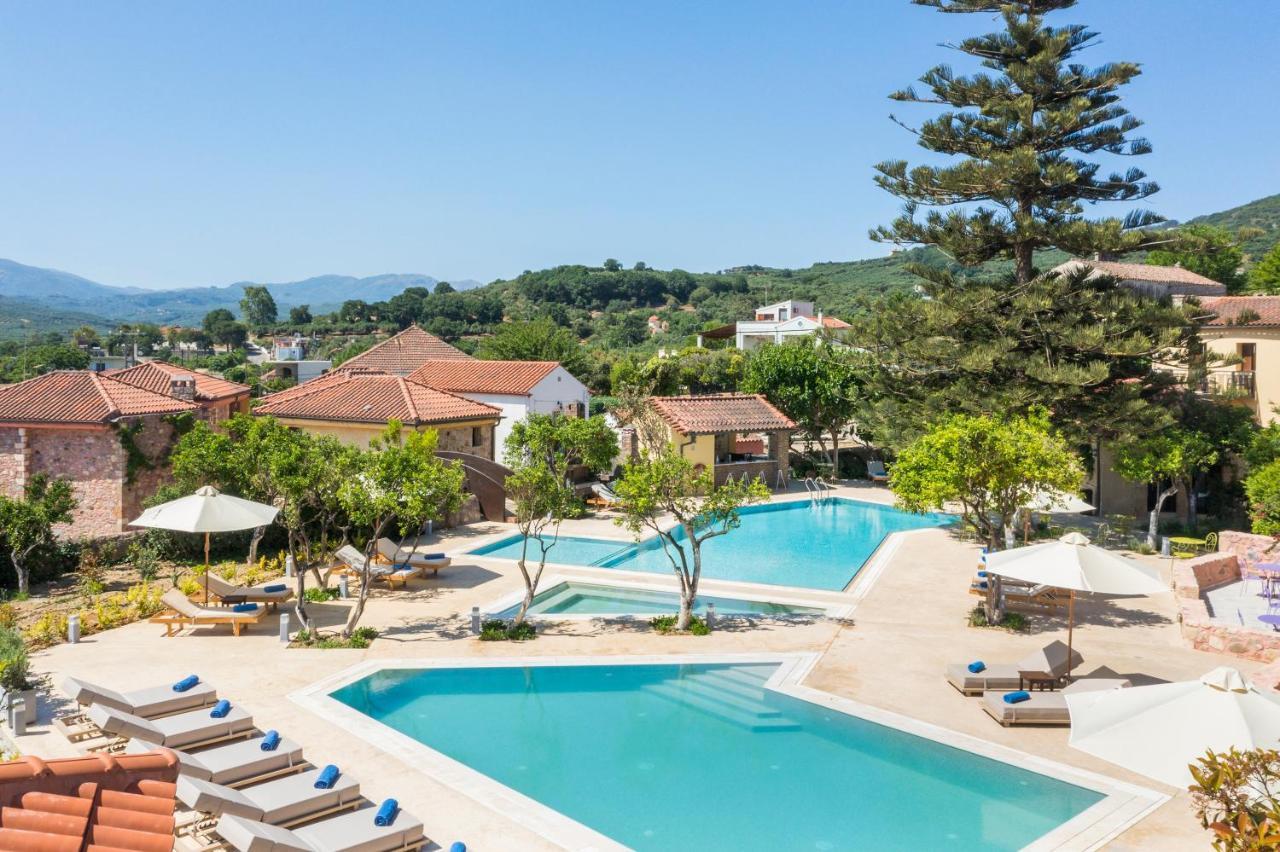 Village & Hotel 4*