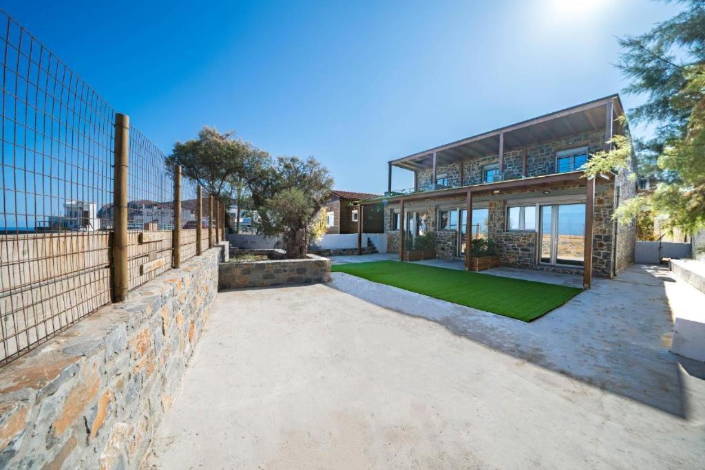 Terrazeus - Stone House Beachfront 1 Apartment