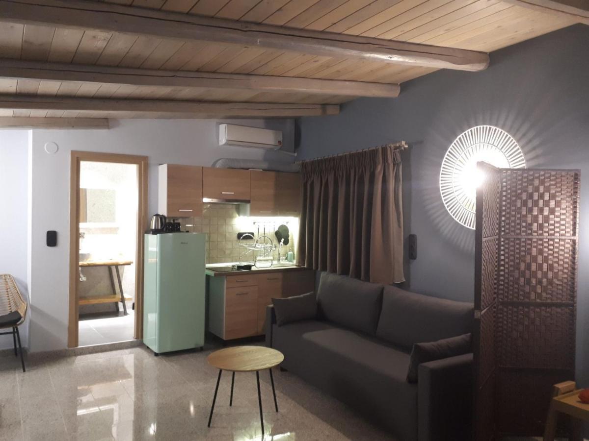 Summer Senses In Apartment Vourvourou