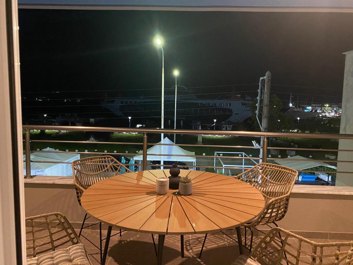 Sea View *