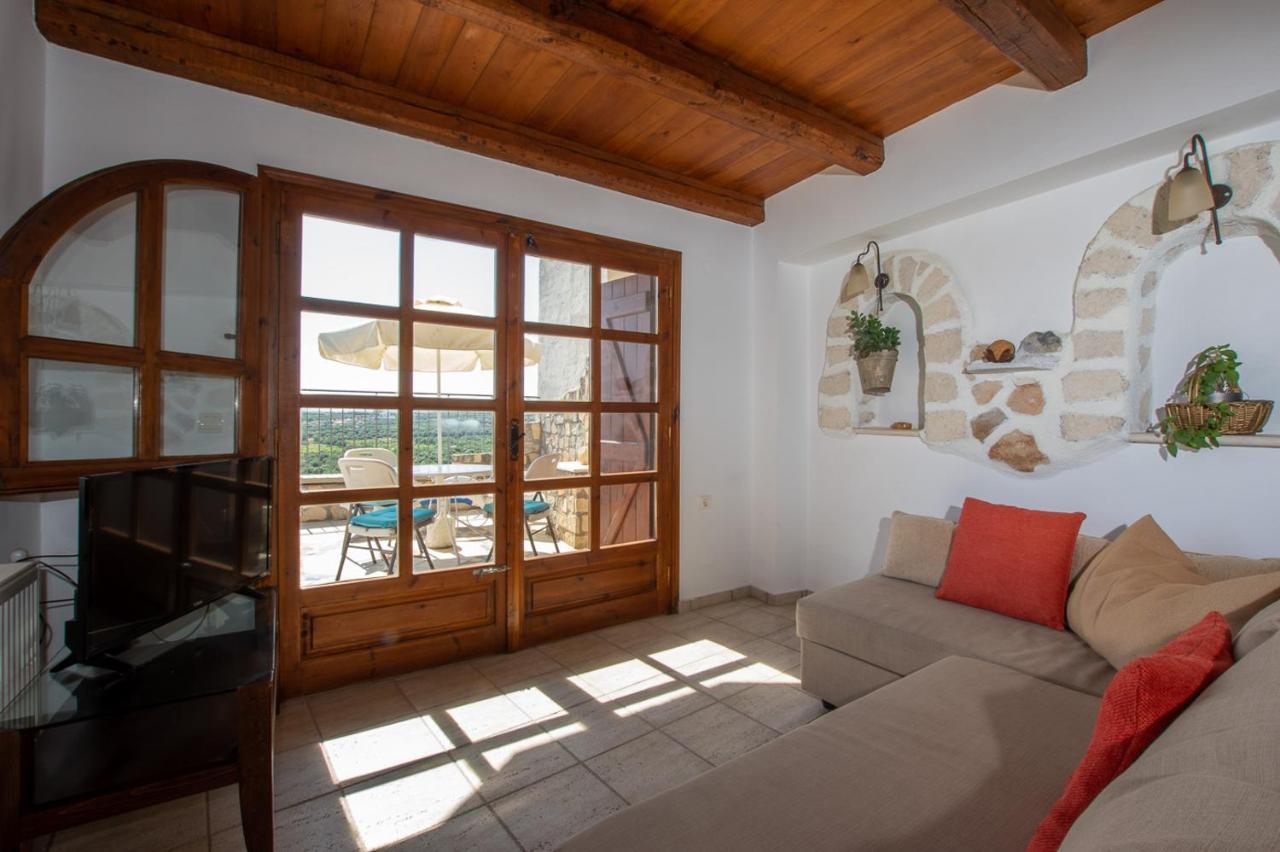 Elia Woodstone Villa *