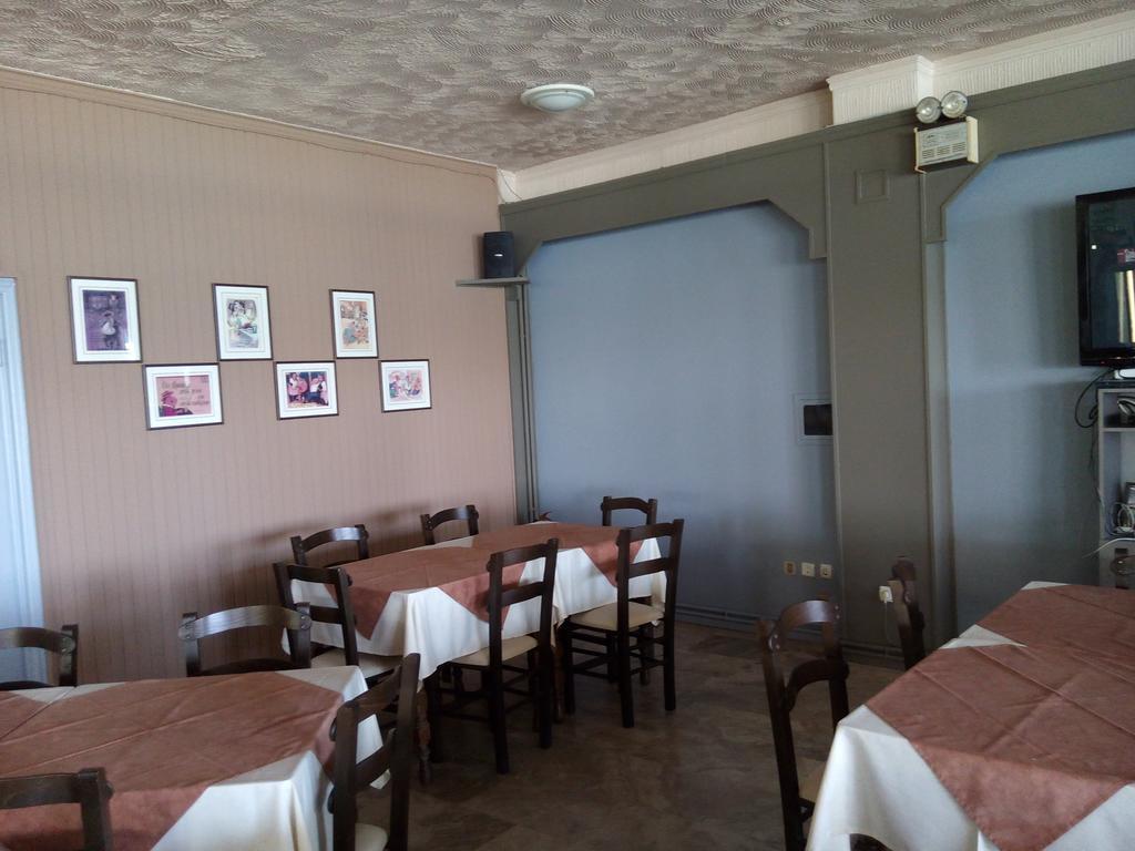 Akrogiali Hotel