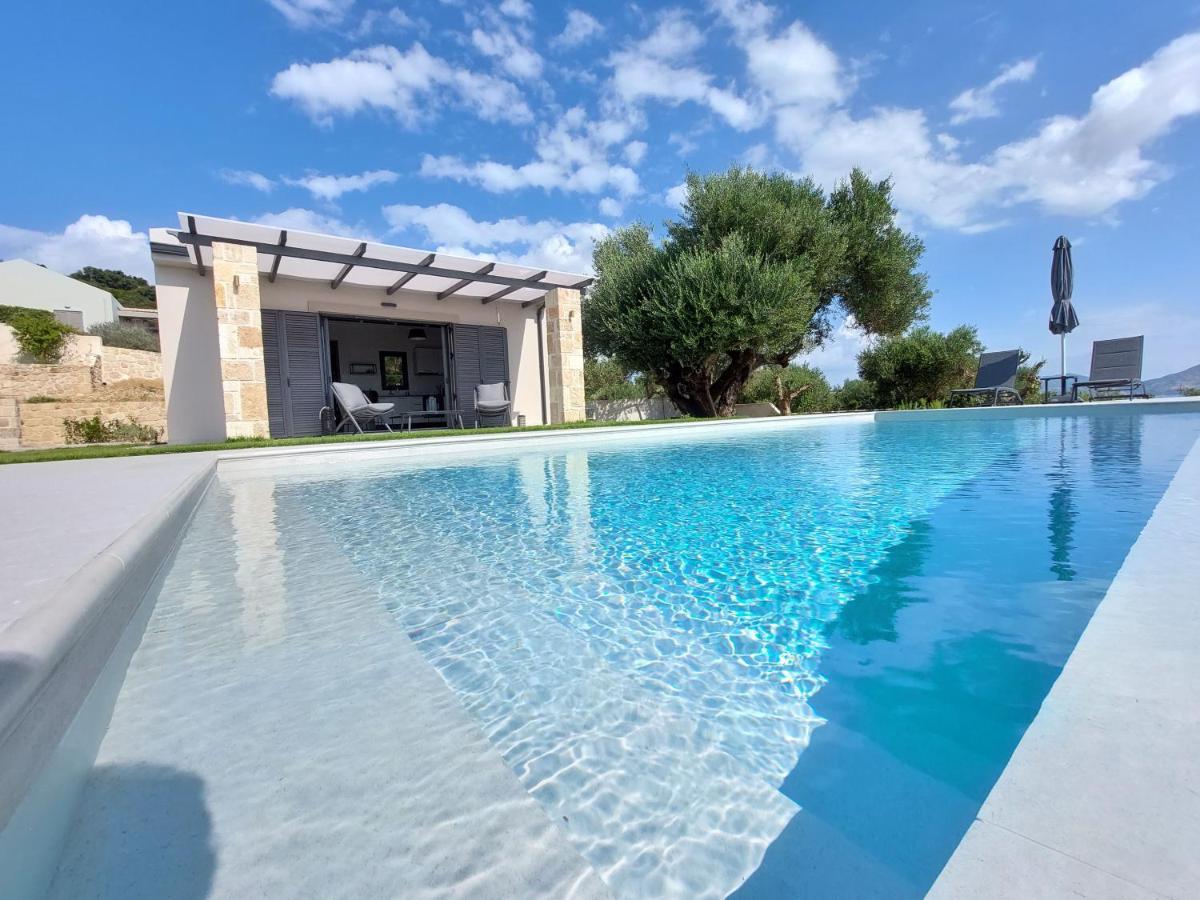 Alekos Houses-elia