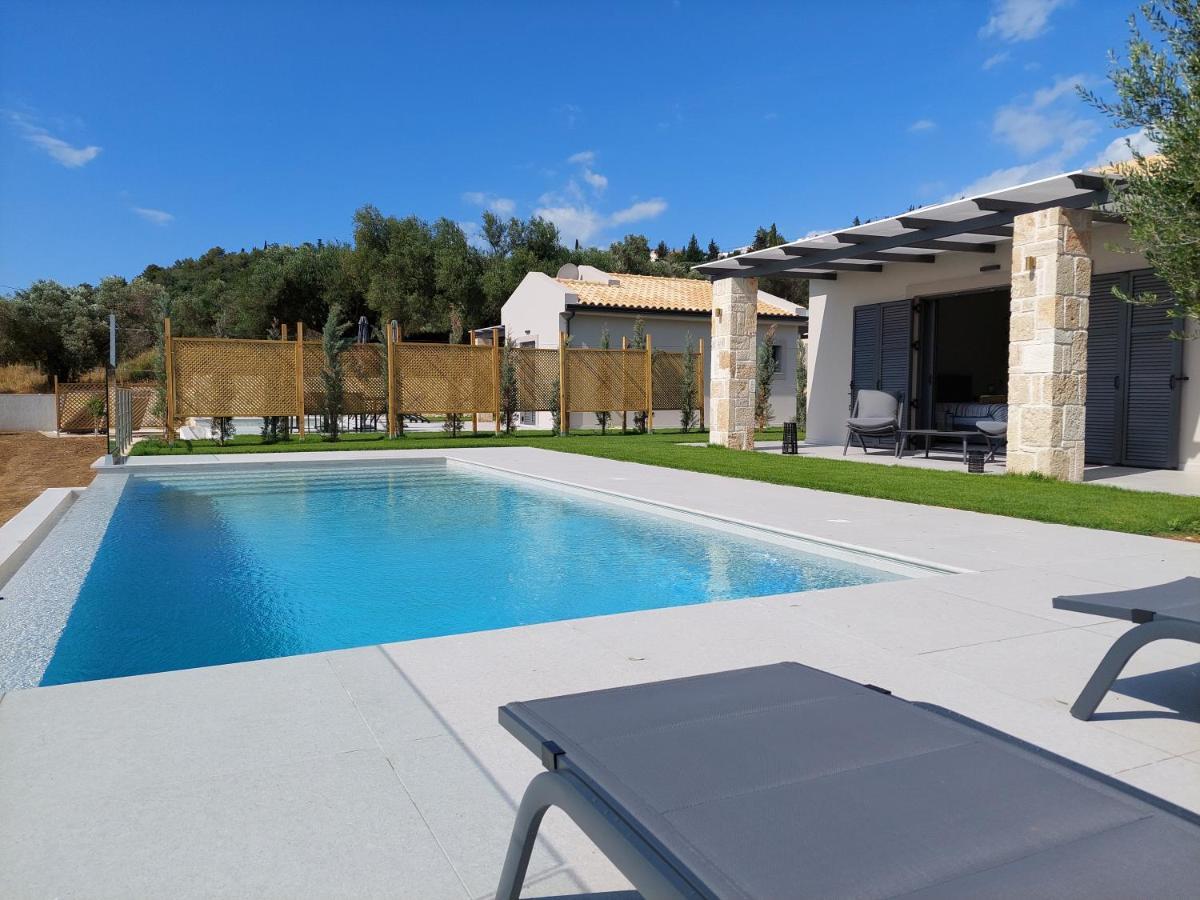 Alekos Houses-elia * Lixouri