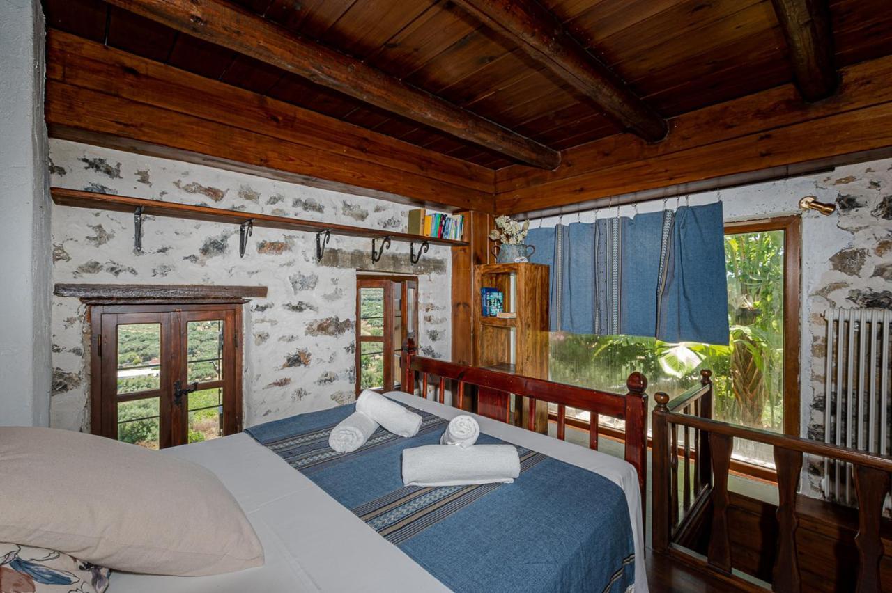 Elia Woodstone Villa *
