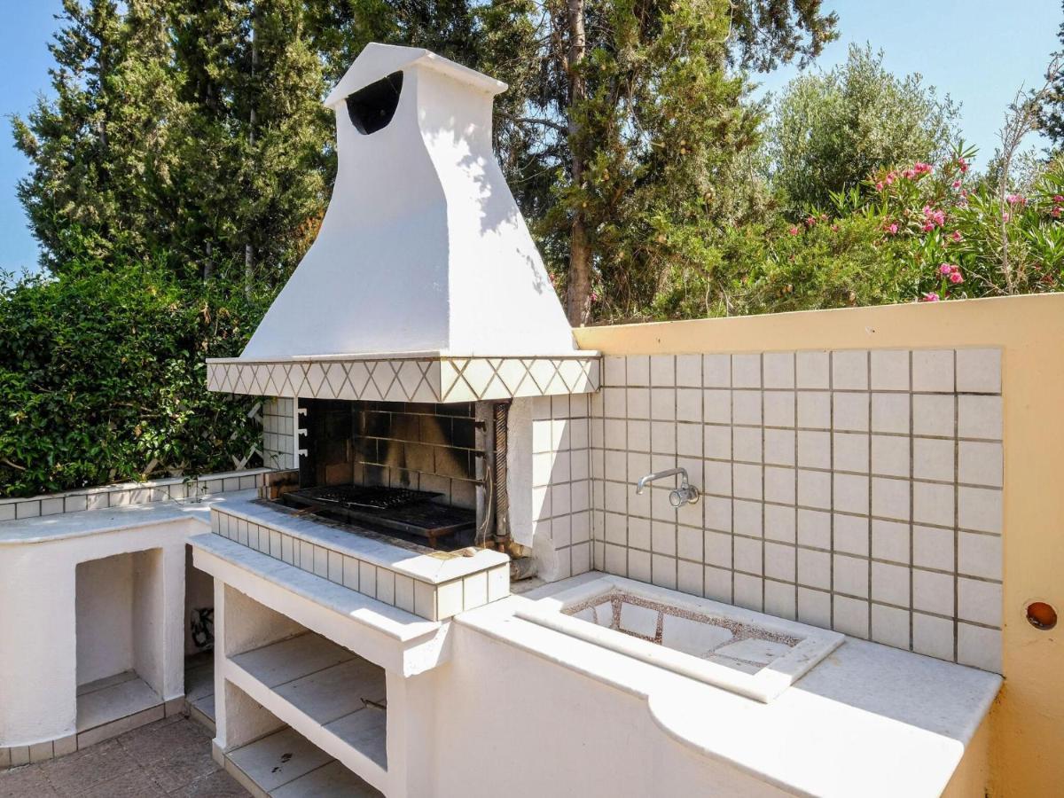 Alluring In With Private Pool Holiday home Gennadi