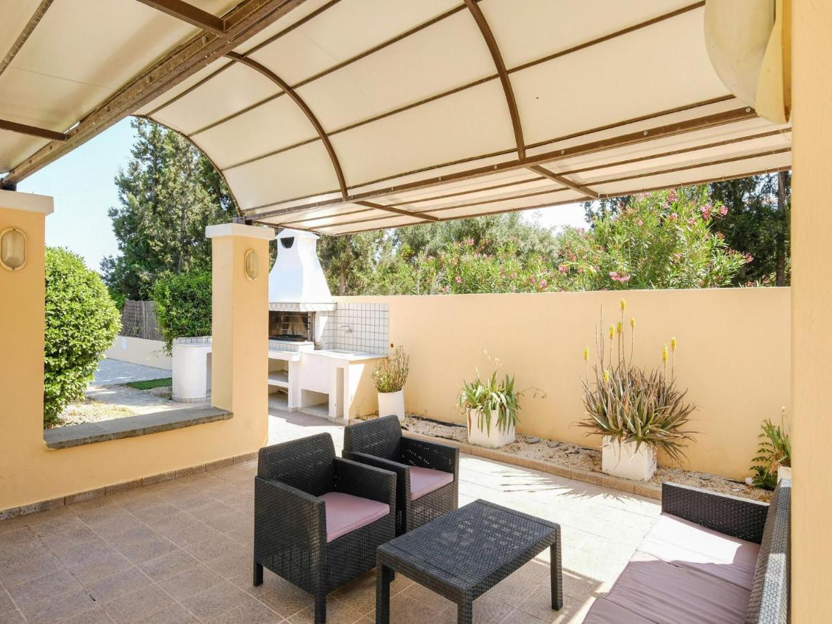 Holiday home Alluring In With Private Pool *