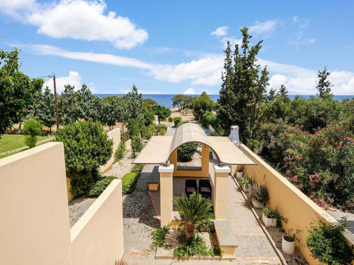 Holiday home Alluring In With Private Pool Gennadi