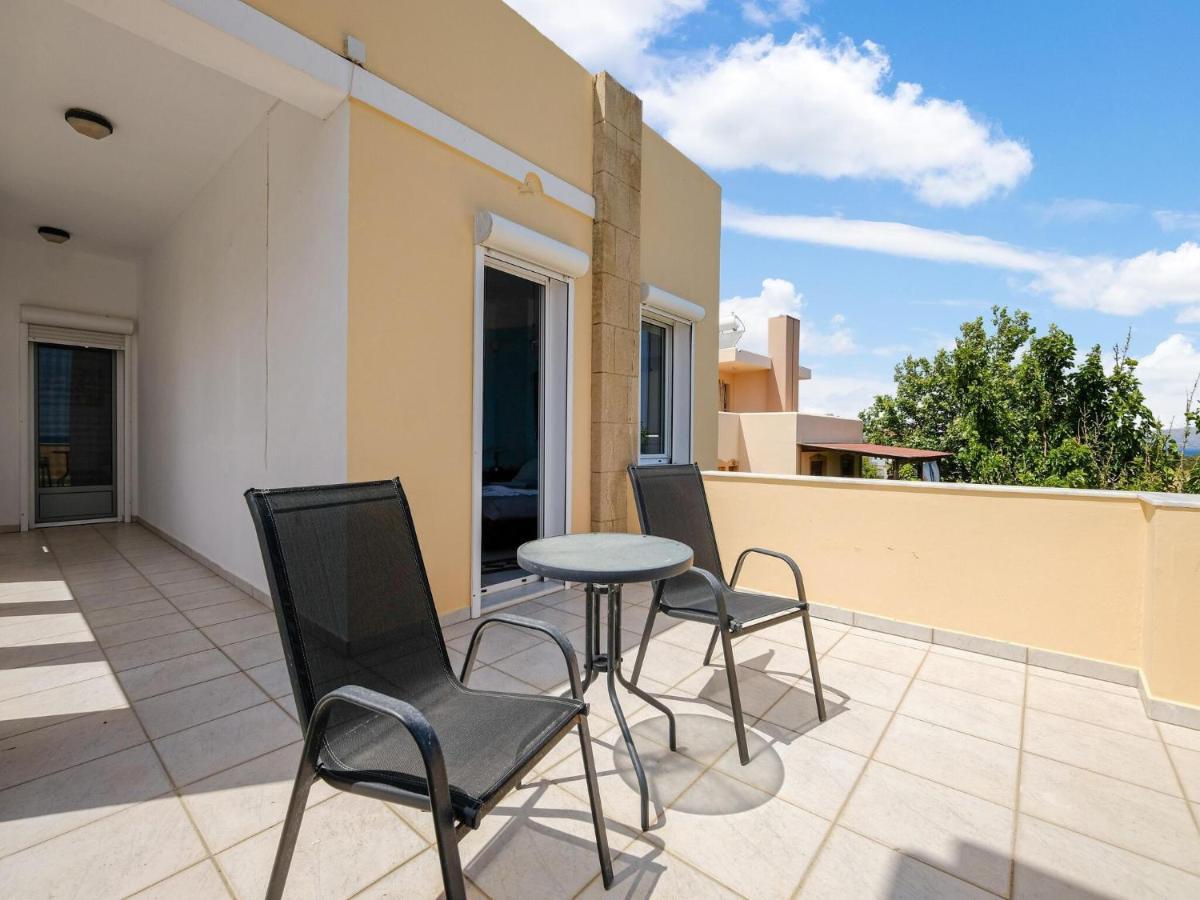 Alluring In With Private Pool * Gennadi