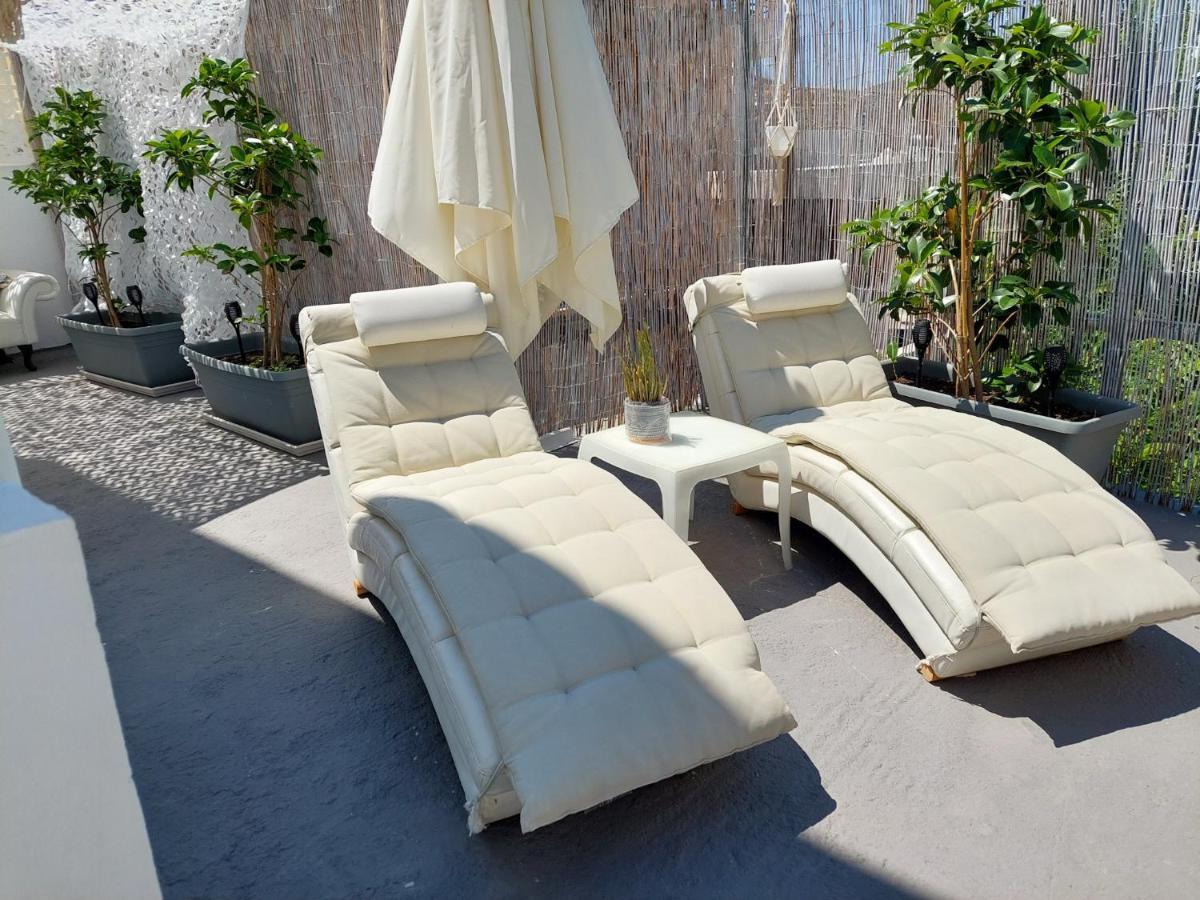 Bed & Breakfast The White Adamantas (Milos)