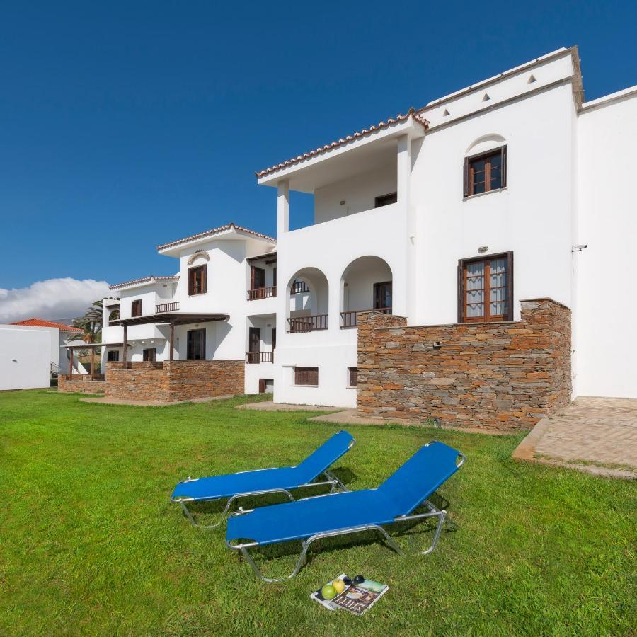 Niriides Apartment *