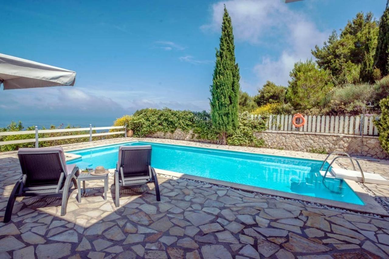 Villa Secluded, Sunset, Beaches, Walk To Village-melina *